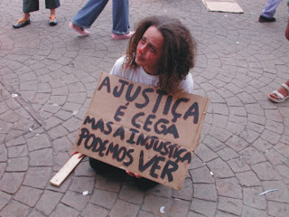 Nós “tamos chic no último”, tem até direito de resposta.
