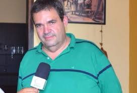 ACM Neto nomeia ex-prefeito cassado pela emissão de 1.162 cheques sem fundos.