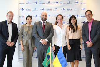 Comitiva da Ucrânia conhece instalações da Bahiafarma e projeta unidade de fabricação de insulina.