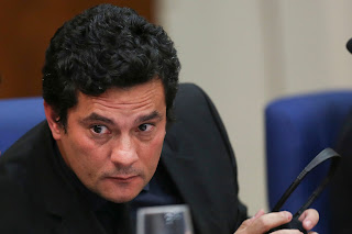 MORO SE DESFAZ. (Por Leandro Fortes)