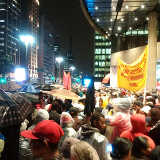 MTST e MUSt fazem assembléia na Paulista.