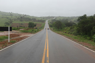 Moradores de Banzaê recebem estrada recuperada e outras ações.