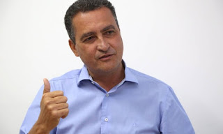 Governador inicia a semana com entrega de habitações em Salvador.