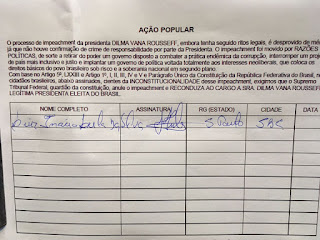 Lula assina documento pedindo a anulação do impeachment.