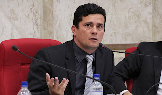 KAFKA PERDE! Moro condena Vaccari por crime do qual não fora acusado. (Por Vinícius Segalla)