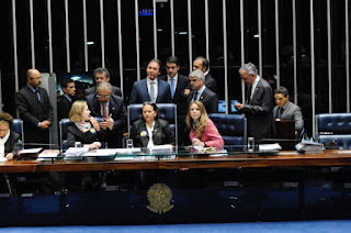 Para Zé Dirceu, Senadoras são um exemplo a ser seguido.