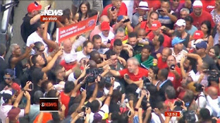 INTERNAUTAS JÁ SE MOBILIZAM PARA FAZER UMA CAMPANHA DE ARRECADAÇÃO PARA AJUDAR LULA.