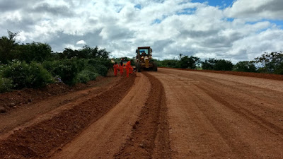 Recuperação asfáltica do entroncamento Preguinhos na BR 116