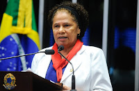 Senadora do PT é humilhada por jornalista e justiça concorda.