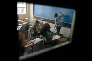 A crise da educação no Brasil não é uma crise; é projeto. (Por Roberto Amaral)