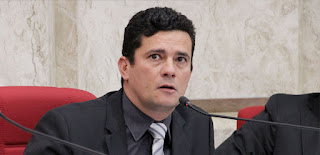MORO confessa que condenou Lula, sem ler documentos do processo! 