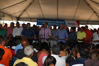 Em Sítio do Quinto, Governador anuncia 4 milhões, para a recuperação da BA-390.