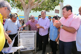 Dom Basílio: Governador anuncia licitação para recuperar trecho da BA-148 até o distrito de Itapicuru.