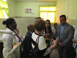 Rui visita policlínica e inicia negociação para firmar convênio com faculdade de medicina cubana.