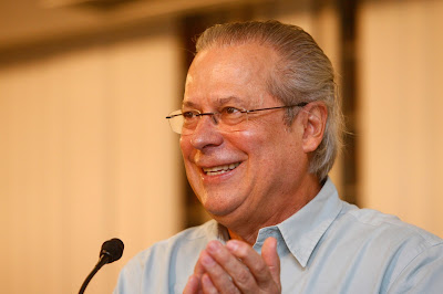 UM GIGANTE CHAMADO DIRCEU. (Por Ricardo Capelli)