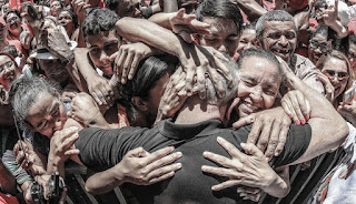LULA, O CANALHA DO SÉCULO, FEZ DO BRASIL UMA CASA-DE-NOCA... LULA É UM CANALHA!