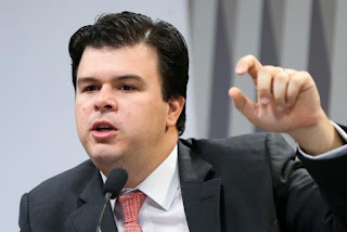 Ministros pela metade (Heitor Scalambrini Costa é Professor aposentado da Universidade Federal de Pernambuco)