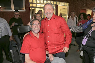 Énio Barroso: VOLTANDO AO FACE PARA DIZER UMAS 