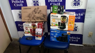 DRFR de Jequié recupera produtos furtados em loja de departamento.