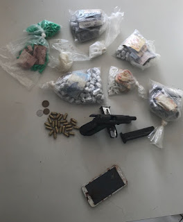 Traficante é preso em flagrante no subúrbio de Salvador.