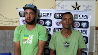 Dupla é presa pela Cipe Nordeste com dinheiro falso em Ichu.
