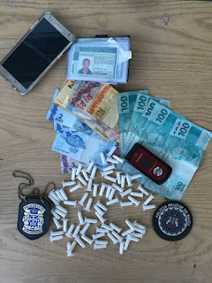 Traficante é flagrado com cocaína em Remanso.