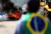 Milícias armadas ameaçam os ex-presidentes Lula e Dilma.