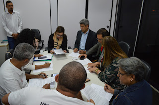 Estado e universidades assinam termo de compromisso para o fim da greve