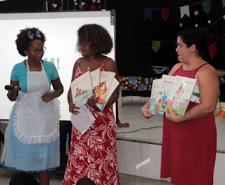 Escola pública de Salvador recebe livros doados pela SecultBA
