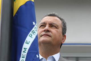Rui entrega obras de abastecimento de água e pavimentação em Presidente Jânio Quadros
