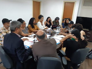 Secretário de Educação recebe educadores do Movimento dos Trabalhadores Rurais sem Terra