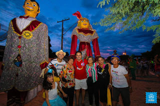 Carnaval Social resgata tradição dos bonecos gigantes