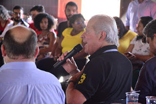 José Dirceu debate sobre a conjuntura política com militantes em Sergipe 