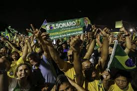 Tá na internet: Os usos (e abusos) do populismo