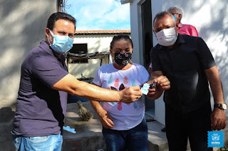 Glória: Prefeito Davi entrega de 16 unidades sanitárias domiciliares nos povoados Torquato, Sítio da Lagoa e Queimadas