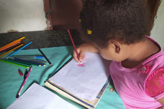 Crianças da zona rural de Queimadas escrevem cartas de apoio a profissionais que atuam no enfrentamento à Covid-19